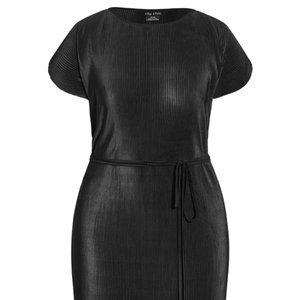 Pleated black dress with belt